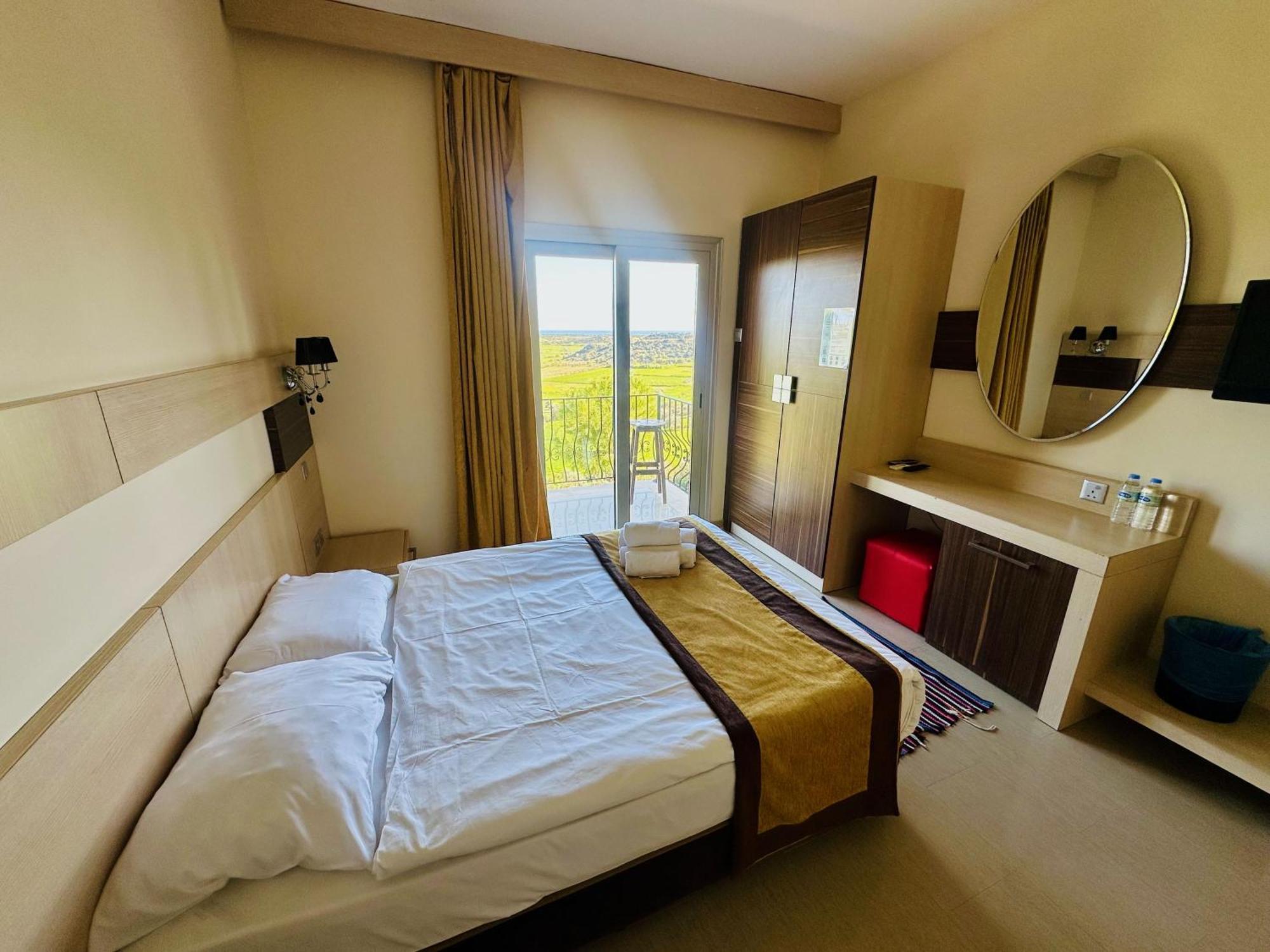 פמגוסטה Celebi Garden Hotel - Cittaslow Retreat מראה חיצוני תמונה